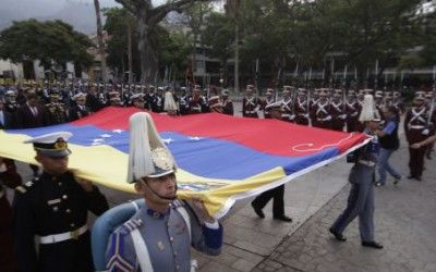 Con honores cívico militares y acto cultural comenzó conmemoración por el 19 de abril