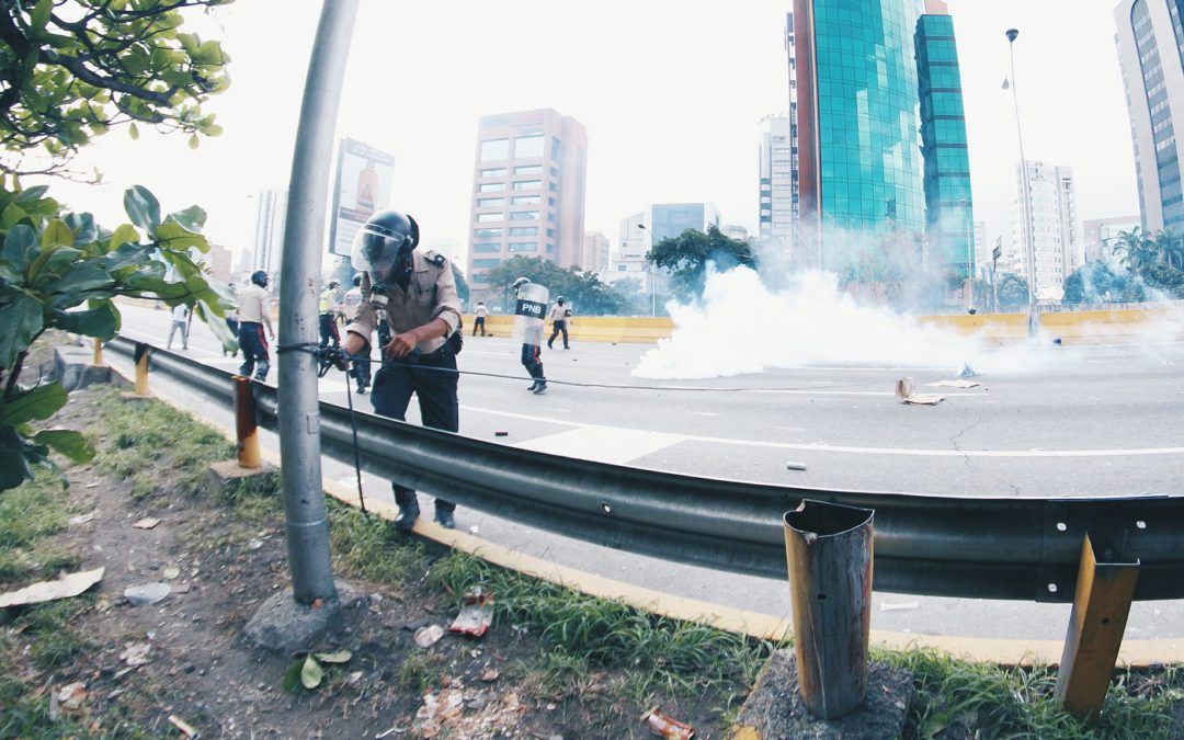 Gases, perdigones y hasta una guaya: Así fue la represión este #22A