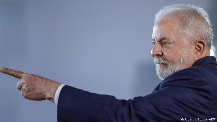 Brasil: Lula quiere limitar el poder y las competencias de las Fuerzas Armadas reformando la Constitución