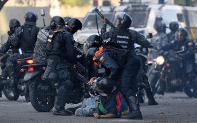 Más de 800 agentes, entre ellos funcionarios militares, acusados por violar DD.HH.