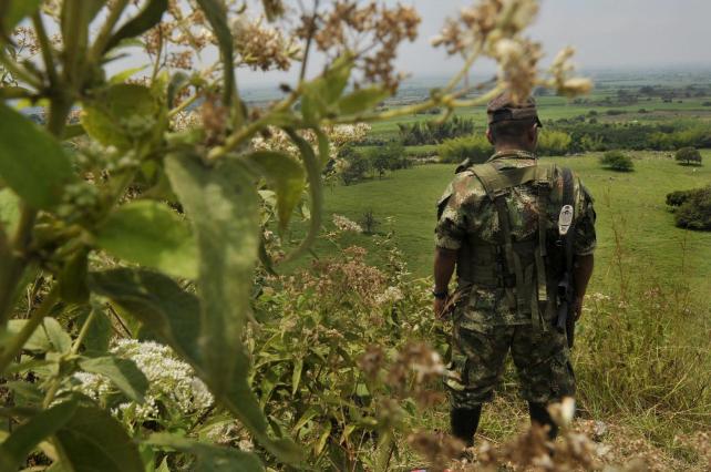 Familiares de primer teniente del Ejército detenido desconocen su paradero