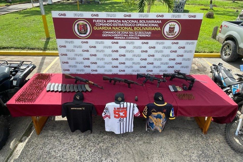 Ceofanb informa que fueron incautadas armas a presunto grupo irregular en Bolívar