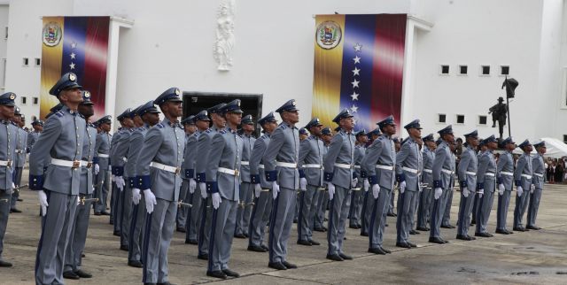82 cadetes de la Academia Militar de Medicina se incorporarán a red de salud pública