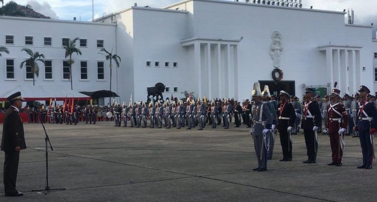 Ministro Padrino López encabezó acto de investidura de Cadetes de la FANB