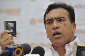En la FANB “hay descontento” contra Maduro, pero no lo presionan, dice General Rivero