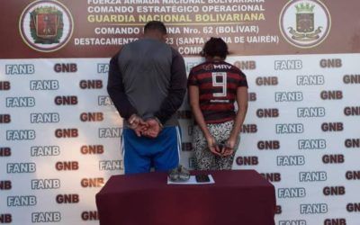 Capturaron a dos individuos con más de un kilo de cocaína y ocho papeletas de “tusi”