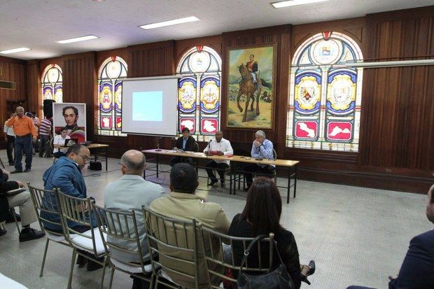 Aristóbulo Istúriz: Unión Gobierno, empresarios, Fanb y pueblo lucha contra el bachaqueo