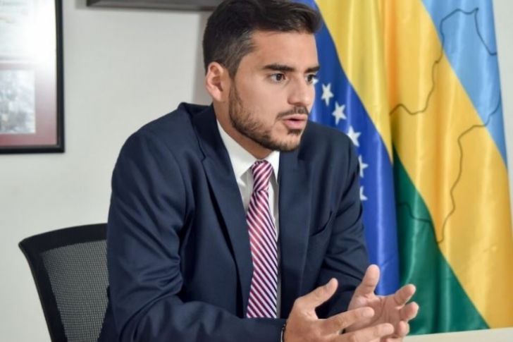 Diputado Armando Armas: Maduro viola la Constitución al enviar misiones militares al exterior sin aprobación