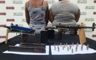 Detuvieron a dos mujeres con armamento de guerra