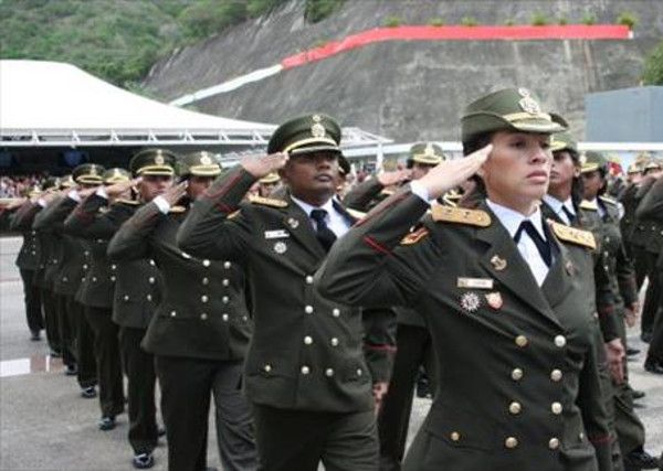 Fuerza Armada Nacional Bolivariana ascendió 3.830 oficiales