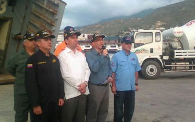Venezuela envía 375 toneladas de maquinarias en ayuda humanitaria a Cuba, en buque de la FANB