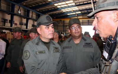 Vladimir Padrino entregó ayudas socioeconómicas a militares en Zulia