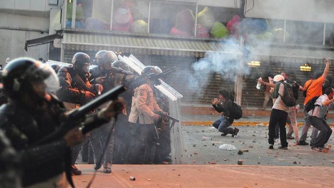 El Partido Demócrata de EEUU propone bloqueo total de venta de armas al régimen de Maduro
