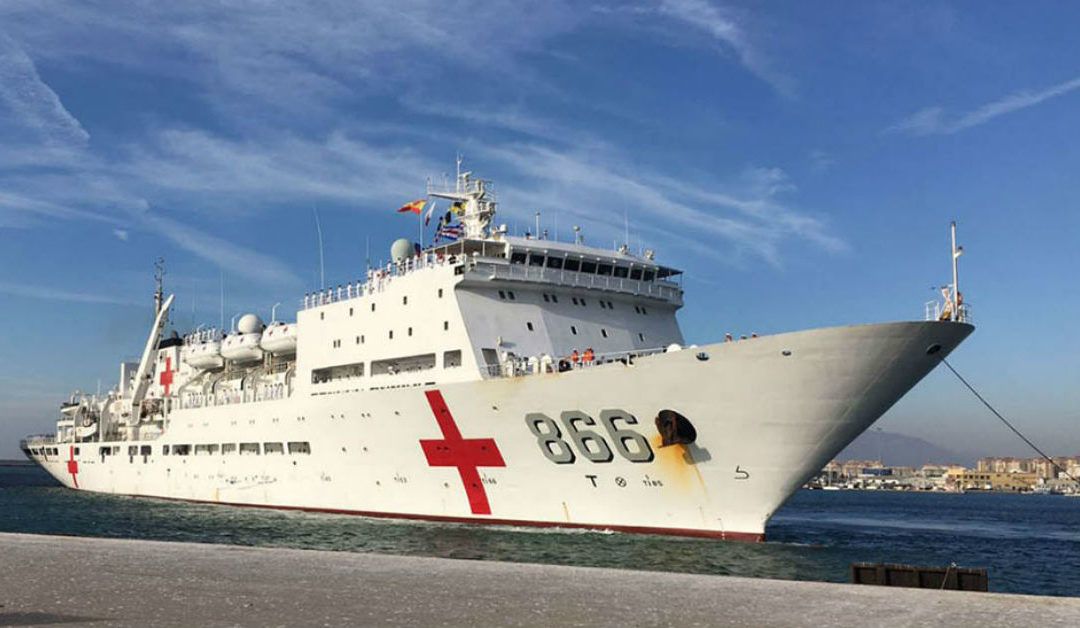 Gobierno recibe buque hospital chino sin prestar atención a la crisis del sistema de salud