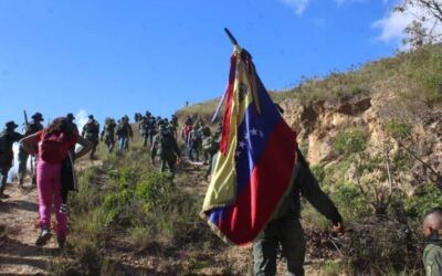 Cadetes de la Universidad Militar realizan 7ma «Caminata hacia La Victoria»