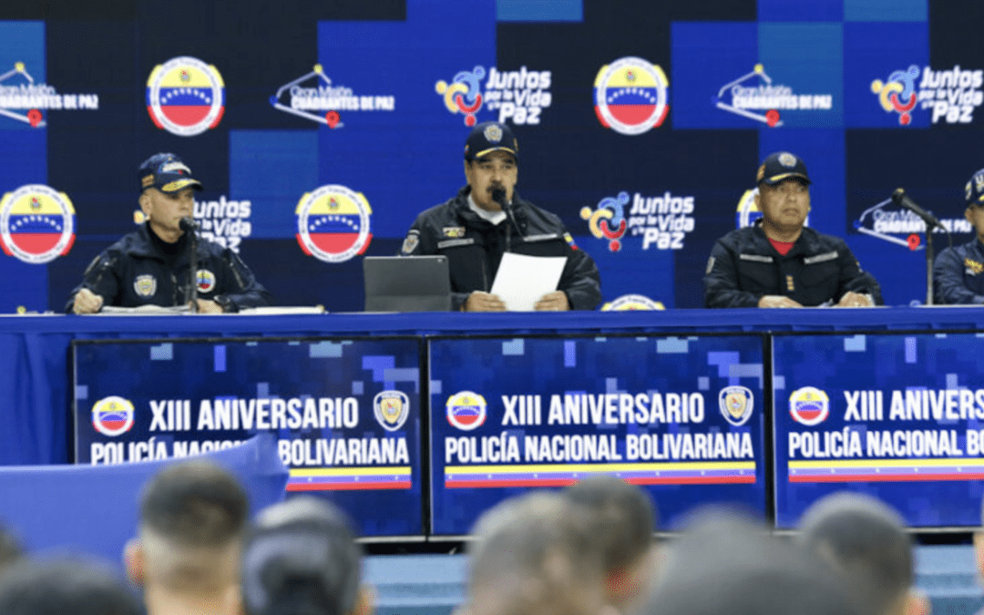 Maduro aprobó la creación de una fábrica de armas para la PNB y participación del poder popular en labores policiales
