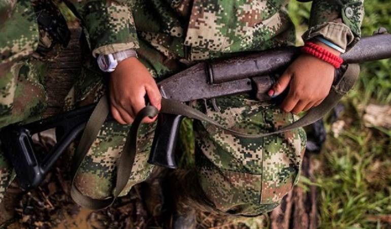 Policía detiene a dos guerrilleros de Los Pelusos en frontera entre Venezuela y Colombia #18Nov