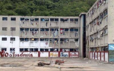 Denuncian que ex funcionarios de la PNB y GNB presos en El Rodeo corren riesgo de muerte