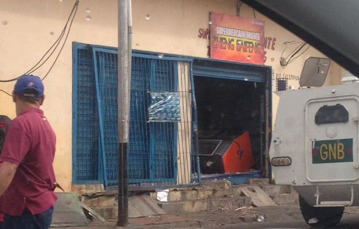 En Ciudad Bolívar comenzaron la semana entre escombros y militares