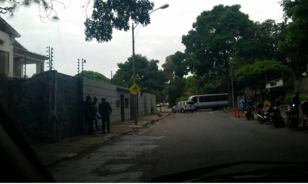 Denuncian presencia de colectivos en el centro comercial San Ignacio