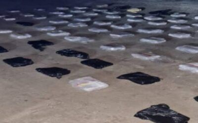 Náufrago es capturado con 100 panelas de presunta marihuana en costas de Falcón