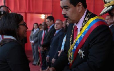 FANB condecora a la canciller Delcy Rodríguez por su labor en defensa de la patria