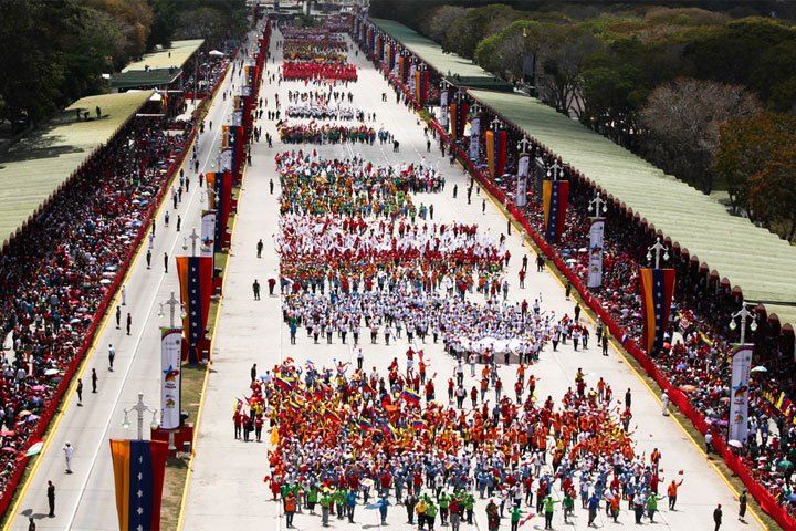 Civiles de las FANB obligados asistir al desfile de Zamora