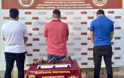 Atraparon a tres hombres con armamento y municiones en zona oeste de Anzoátegui