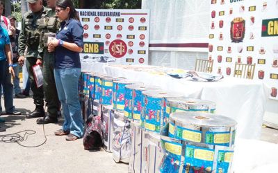 Efectivos militares encontraron etiquetas para alimentos falsificados, en un galpón en el estado Táchira