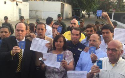 Diputados acudieron a la Comandancia de la GNB para rechazar la “represión”