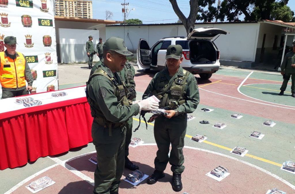 GNB detuvo una mujer con 61 kilos de cocaína oculta en una camioneta en Anzoátegui