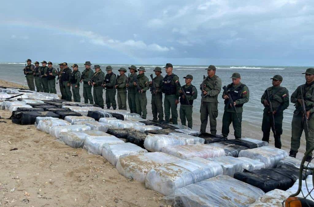 FANB captura a un hombre con 160 bultos de droga en Falcón