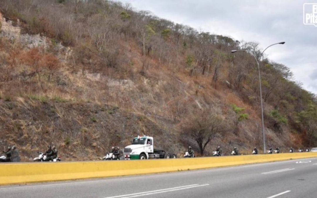 GNB reprimió a manifestantes en la autopista Gran Mariscal de Ayacucho