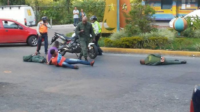 Fuga de militares detenidos deja un muerto y dos heridos en Los Salias