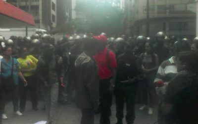 Piquete de la GNB impidió que protesta de médicos comunitarios llegara a Miraflores