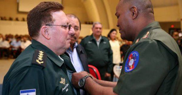 Ejército de Venezuela otorgó Orden Francisco de Miranda a jefe del Ejército nicaragüense