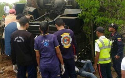 Dos muertos y 32 heridos en accidente de convoy en Anzoátegui
