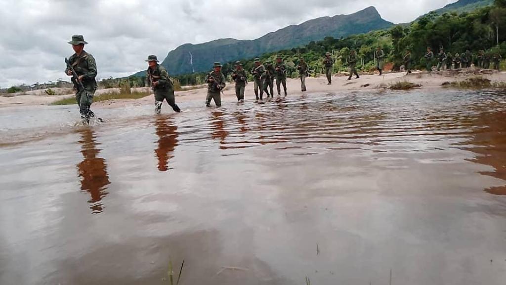 FANB desmanteló 28 estructuras de minería ilegal en el Parque Yapacana de Amazonas