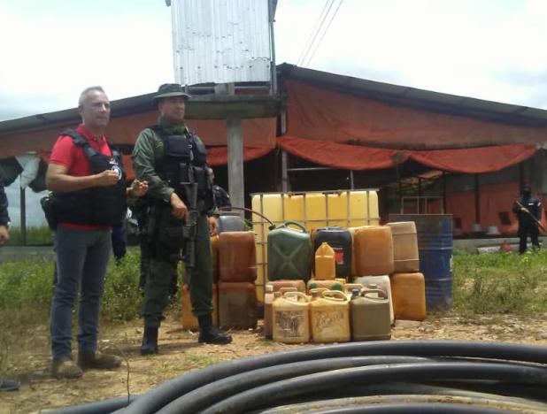 FAES desmantela 5 centros de distribución ilegal de combustible