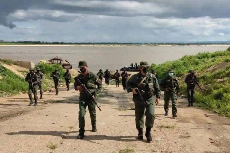 El robo de dólares y droga causó ataque de la guerrilla en Barrancas del Orinoco