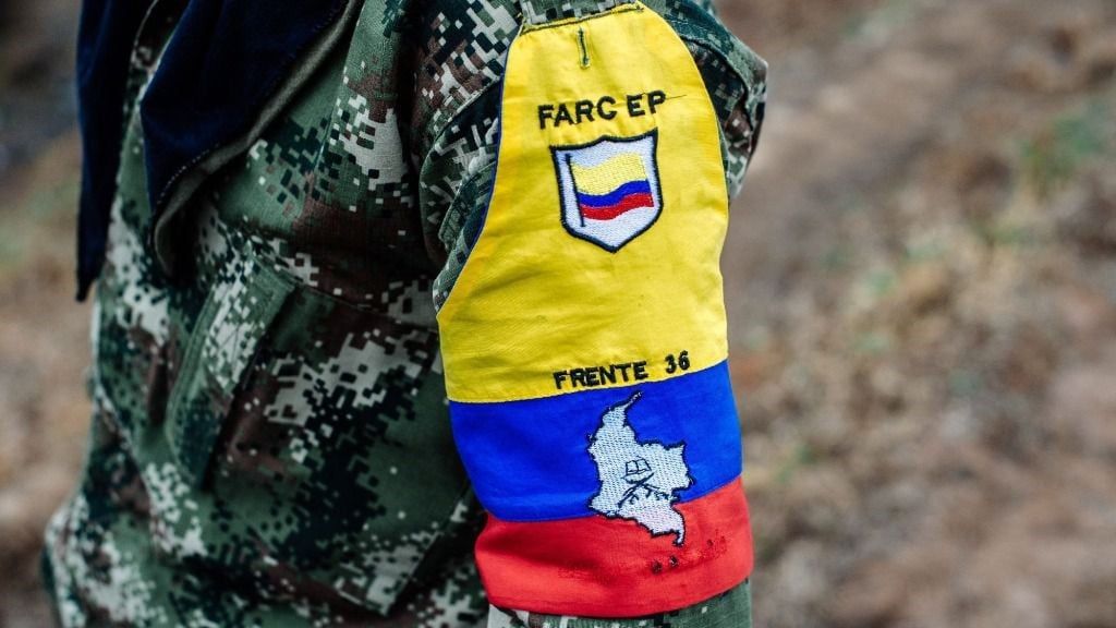 ELN ataca campamento de frente 10 de las FARC y estalla otro artefacto explosivo en El Amparo