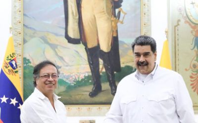 «Maduro ha pasado de garante a intermediario en los diálogos de Petro con el ELN»