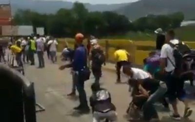 Ausencia de la GNB permitió fuerte balacera en el puente Simón Bolívar
