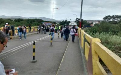 Bandas armadas y guerrilleros se disputan a tiros el control de la frontera colombovenezolana