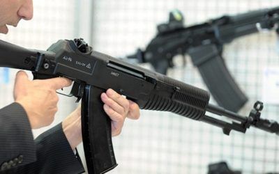 Gobierno espera abrir fábrica de fusiles Kaláshnikov en 2018