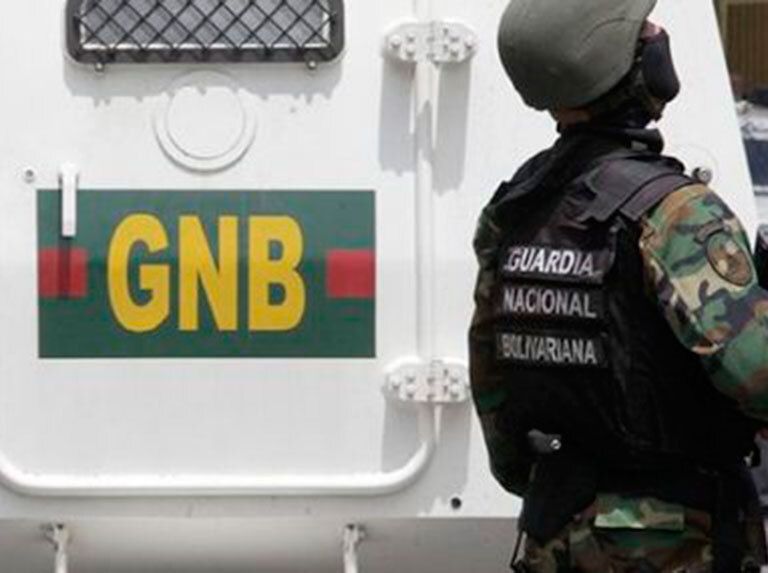 GNB herido al caerse de un camión vía Morichal – San Tomé