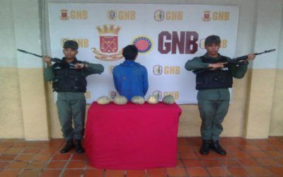 Comisión de la GNB detiene a joven por robar auyamas en vivero del Zulia