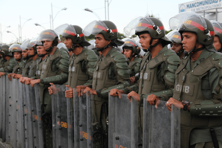 Despliegan militares en Maracaibo ante el llamado a paro convocado por la oposición