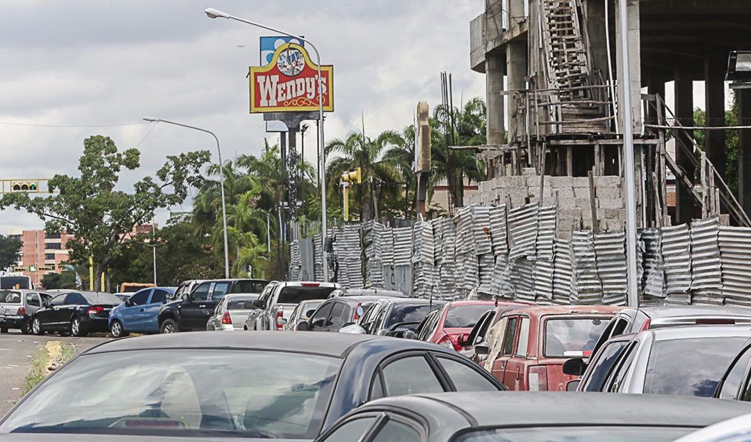 Sin explicaciones, la ZODI suspende suministro de gasolina y agrava suplicio de los guayaneses