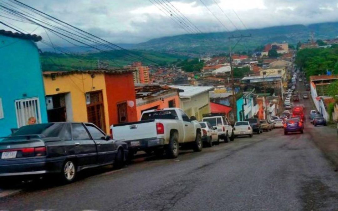 GNB cobra hasta 20.000 pesos para surtir gasolina en Táchira